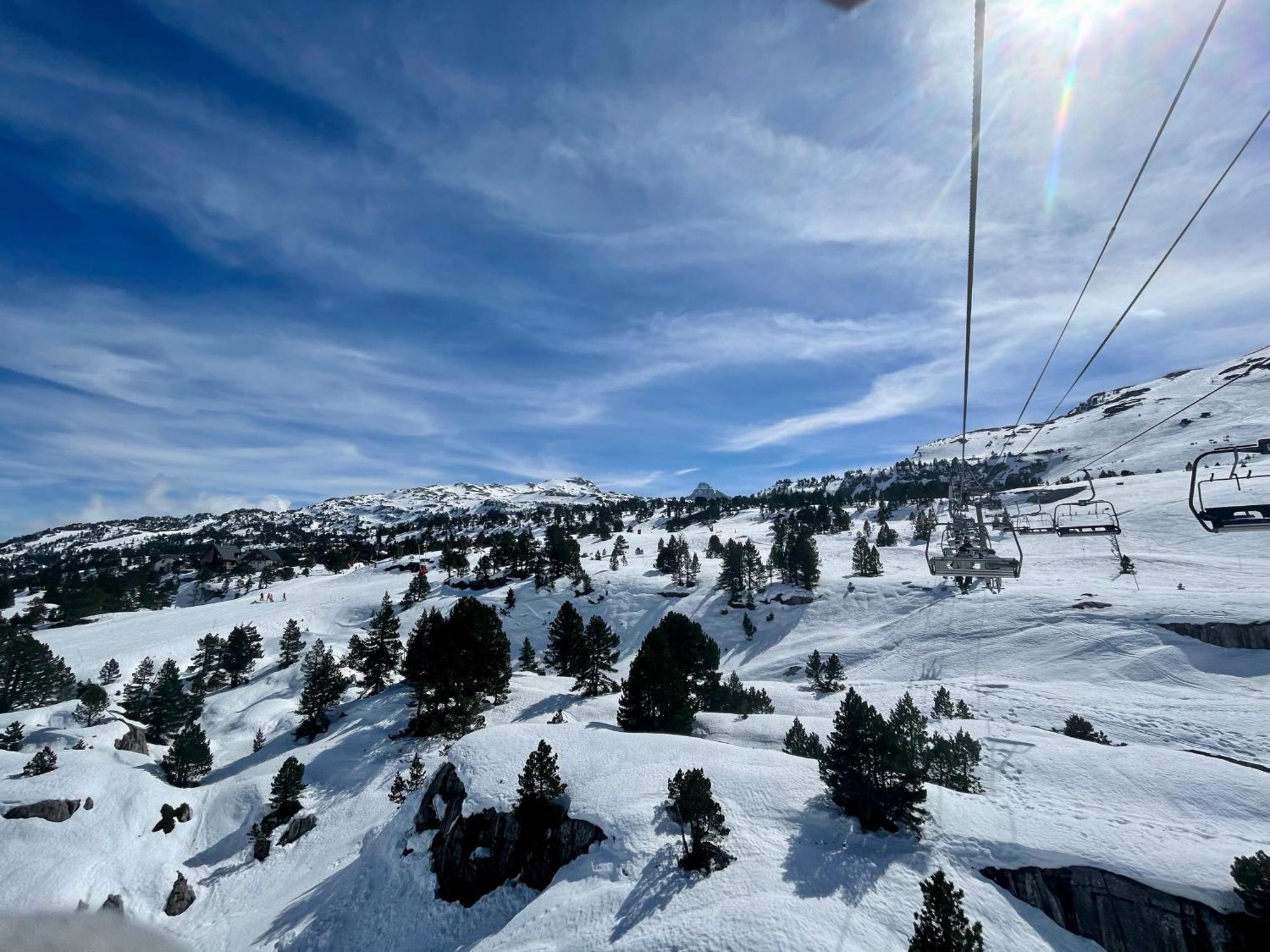 Au Coeur Des Montagnes ! Apartment Arette Luaran gambar