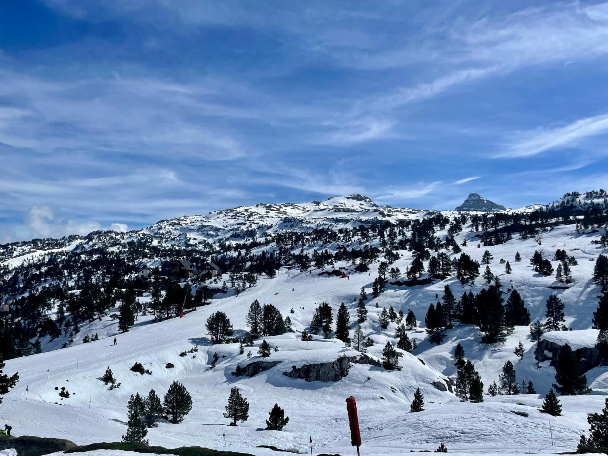Au Coeur Des Montagnes ! Apartment Arette Luaran gambar