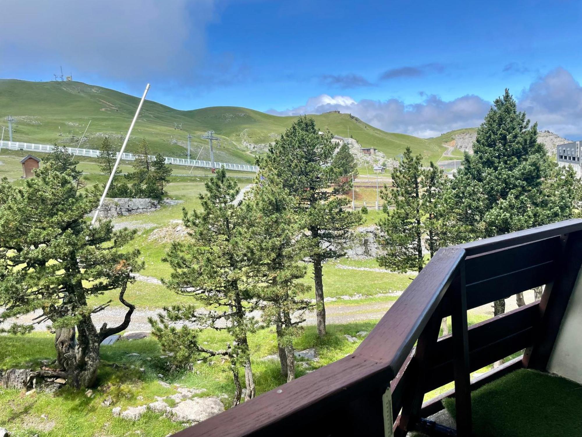 Au Coeur Des Montagnes ! Apartment Arette Luaran gambar