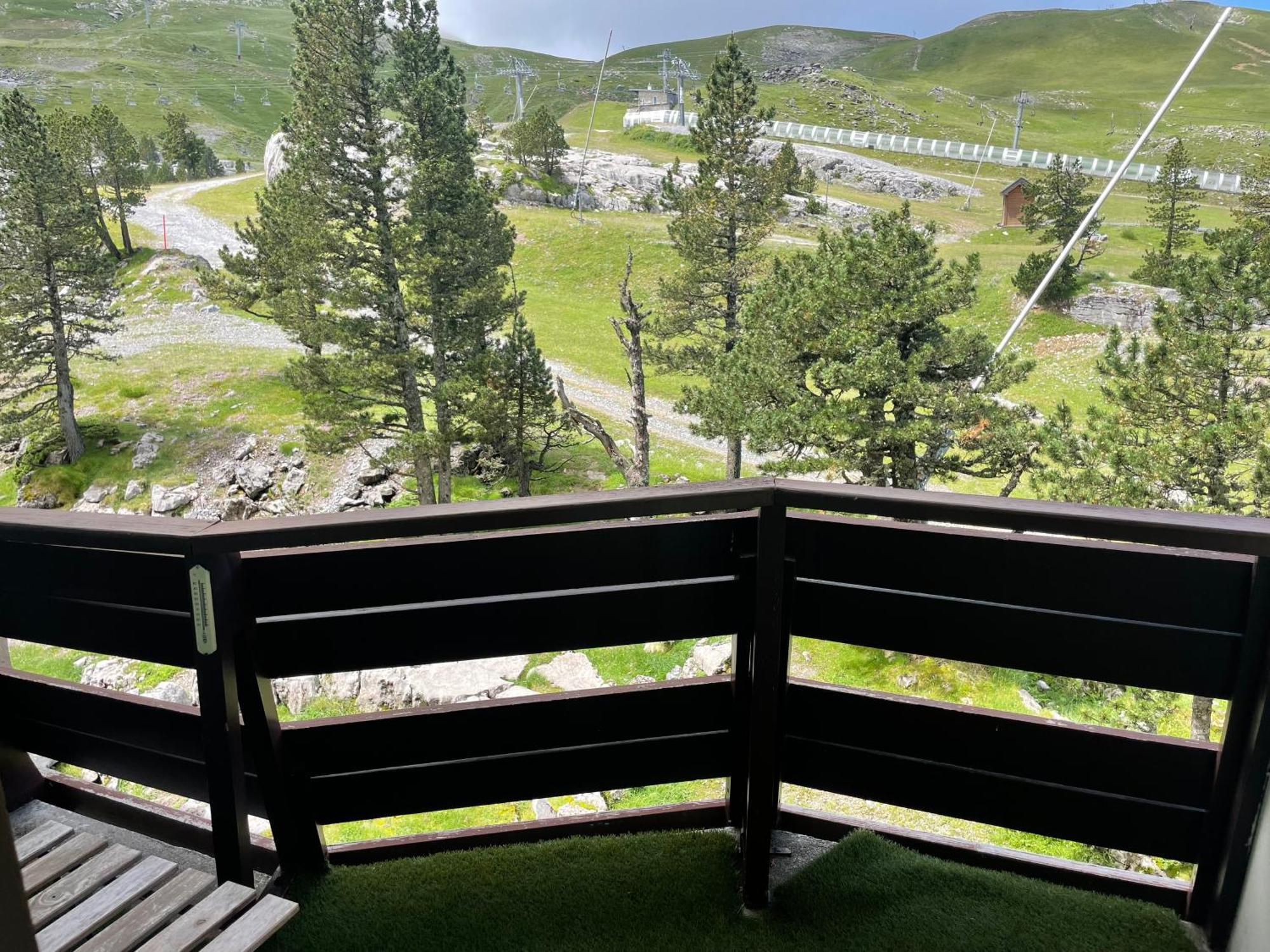 Au Coeur Des Montagnes ! Apartment Arette Luaran gambar